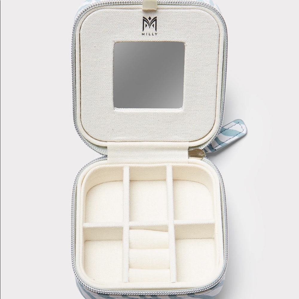 Milly Traveling Jewelry Case - Picture 3 of 3